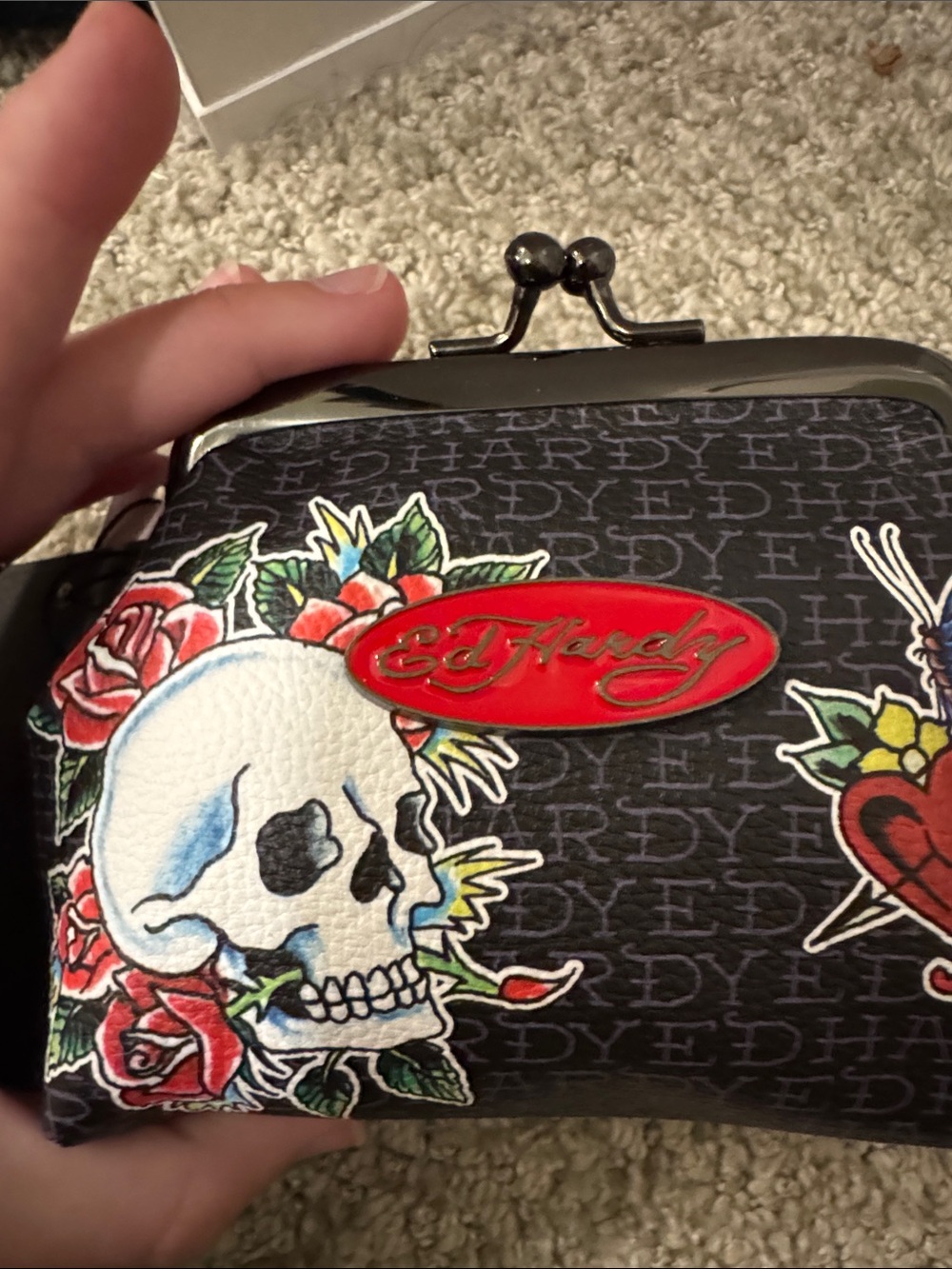 NWT Ed Hardy Black Tattoo Skull & Heart Kisslock Coin Purse - Picture 3 of 6